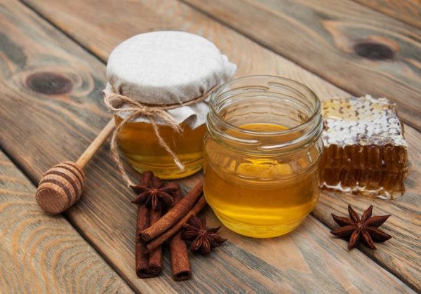 Sử dụng mật ong và dầu oliu