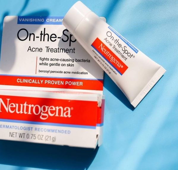 kem trị mụn neutrogena on the spot acne treatment, kem trị mụn neutrogena on-the-spot acne treatment review, acne treatment trị mụn, neutrogena on-the-spot acne treatment sheis, neutrogena on the spot sheis, on the spot giá bao nhiêu